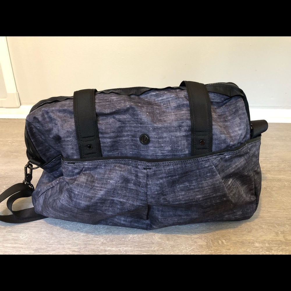 Lululemon gym bag